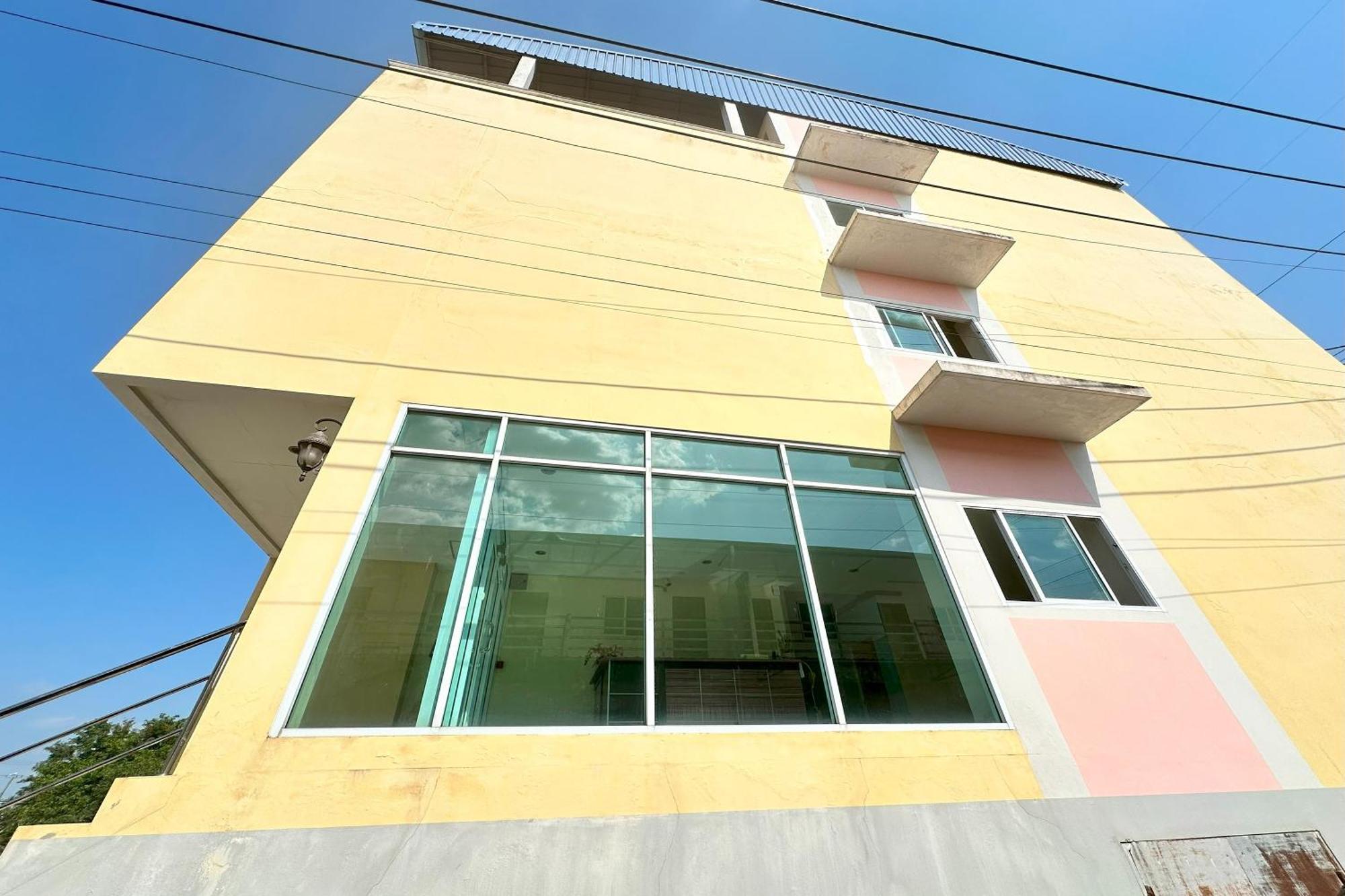 Tara Apartment Surat Thani Exterior photo