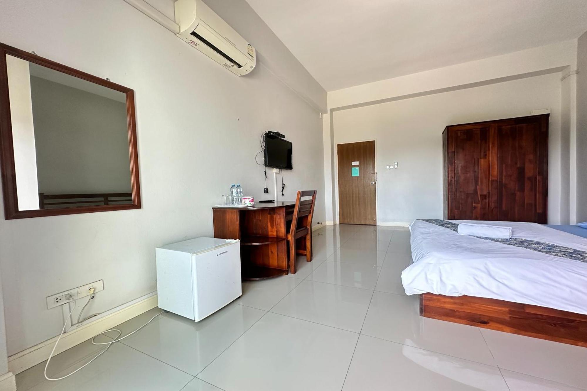 Tara Apartment Surat Thani Exterior photo